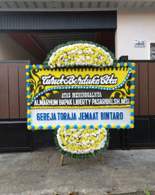 Papan Bunga Duka di Pasar Prabumulih I